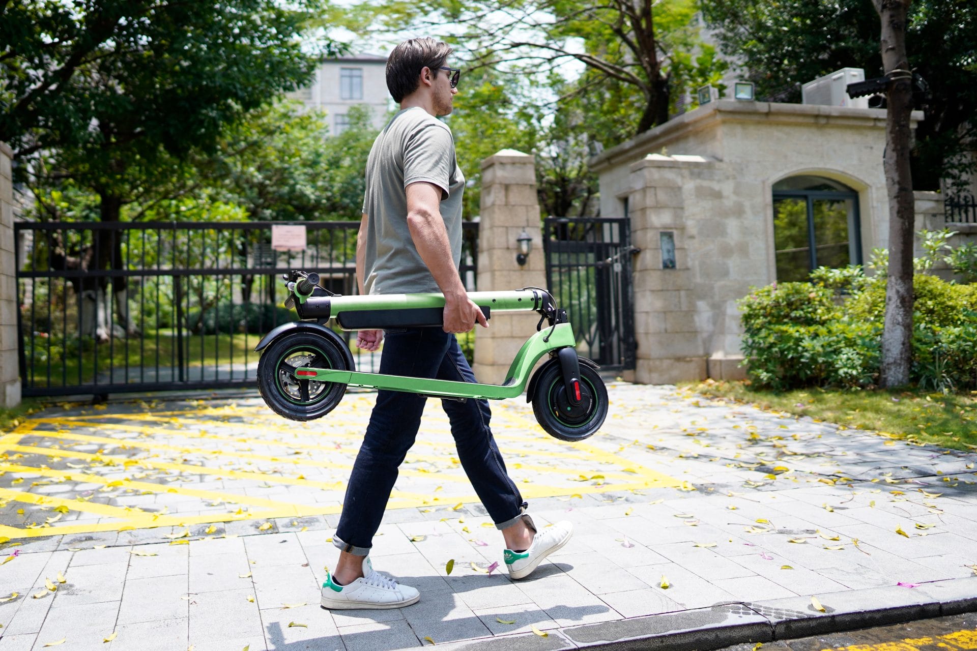 X8 - Electric Kick Scooter - Image 7